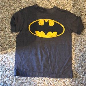 Size 6 boys Old Navy Batman shirt